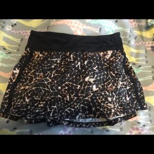 Size 8 tall lululemon skirt.  Like new.